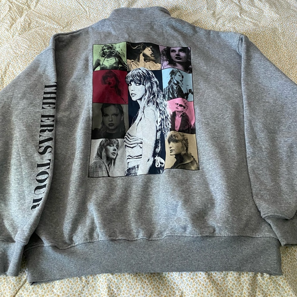 Taylor Swift Eras Tour-Quarter Zip- size L